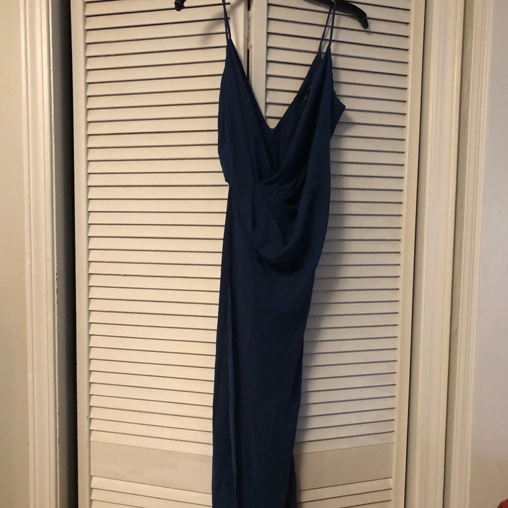 Donna Mizani Navy midi dress w/ slit